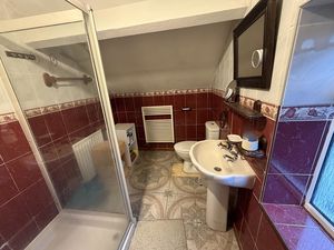 Photo 8- click for photo gallery